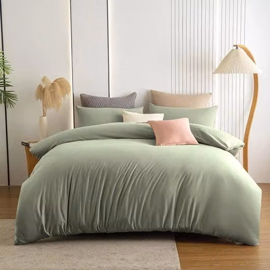 Set di copripiumino e federe in microfibra verde, composto da un copripiumino 220 x 240 cm con chiusura a zip e due federe 80 x 80 cm