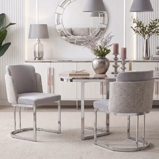 Set di 2 sedie da pranzo Minimal grigio chiaro con rivestimento in tessuto chenille e gambe in metallo argento in stile moderno
