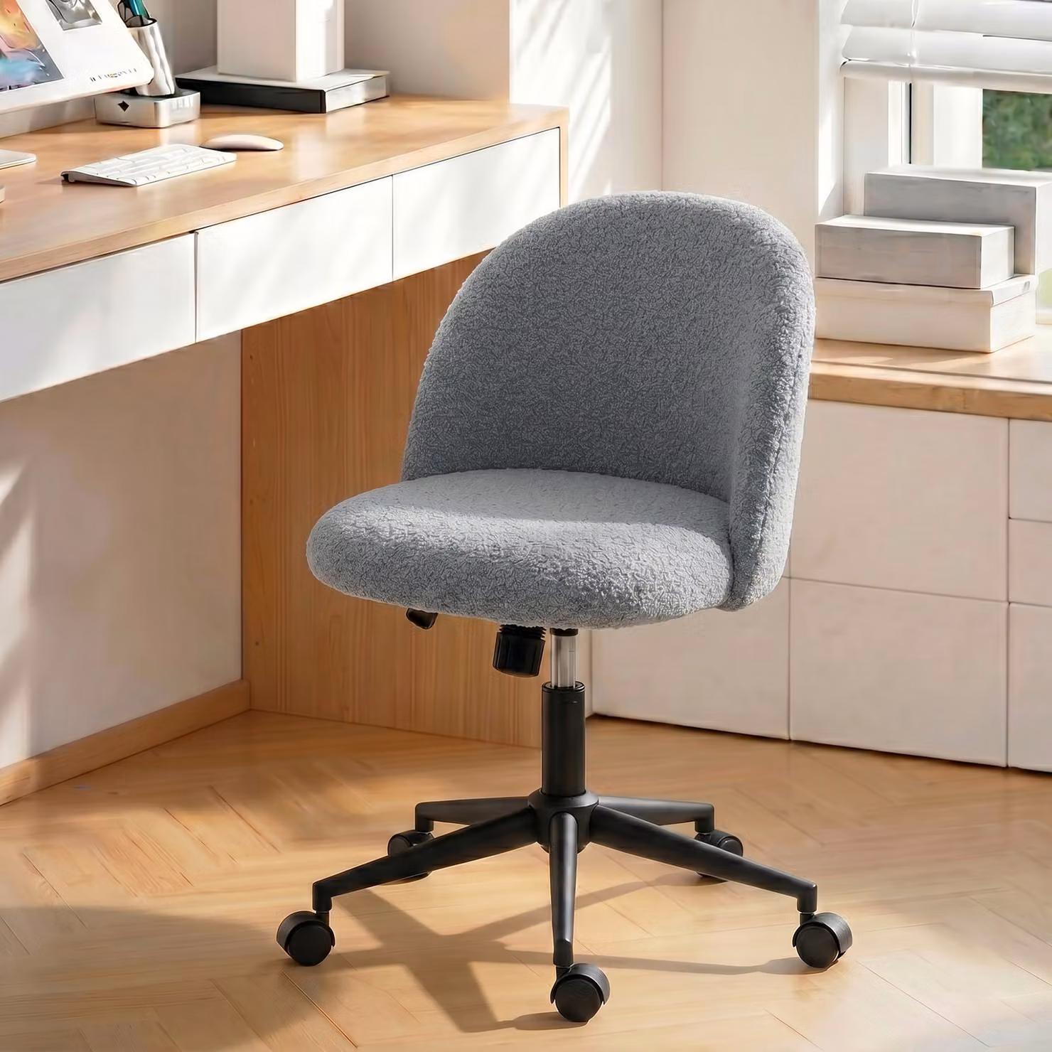 Sedia da ufficio girevole HOMCOM in tessuto bouclé grigio con ruote e struttura in metallo per casa e ufficio – 2