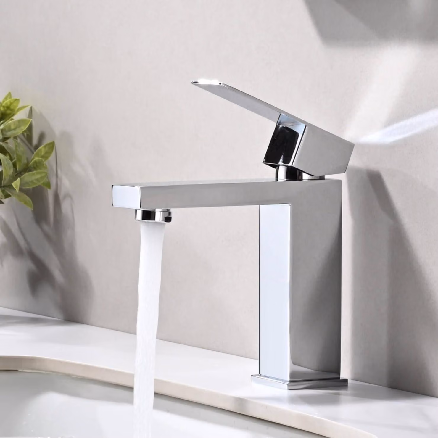 Miscelatore monocomando per lavabo, finitura cromata/argento, con cartuccia in Vetroceramica, attacco flessibile G3/8 di pollice