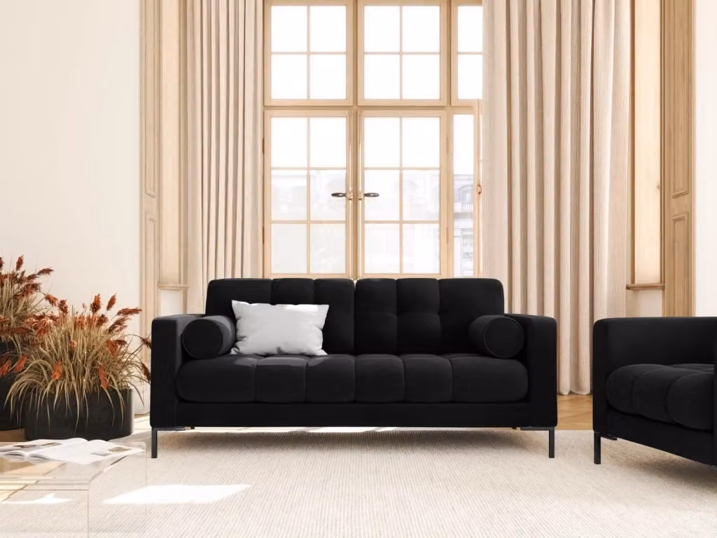 Divano 2 posti Bali di Cosmopolitan Design in velluto nero con struttura in metallo e cuscini inclusi L: 152 cm, P: 75 cm, H: 92 cm – 2