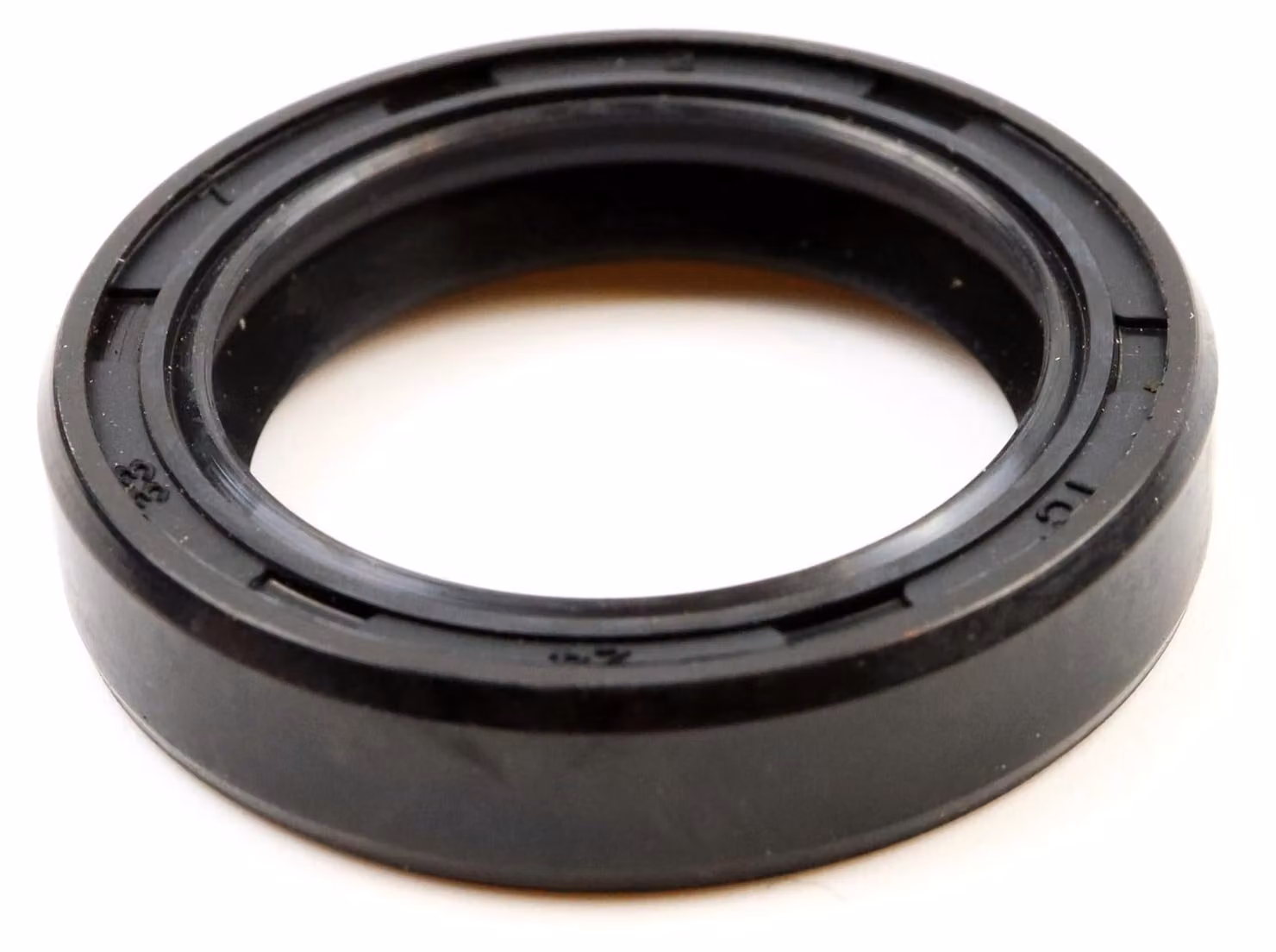 Guarnizione radiale per albero, dimensioni 24x33x7 mm, materiale NBR70, conforme alla norma DIN 3760