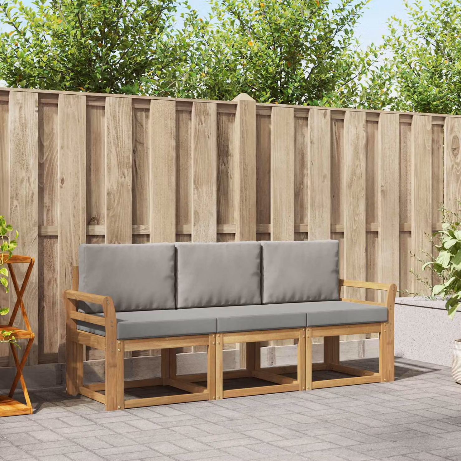 Set di divani da esterno vidaXL 3 pz in legno di acacia con cuscini bianchi e grigi
