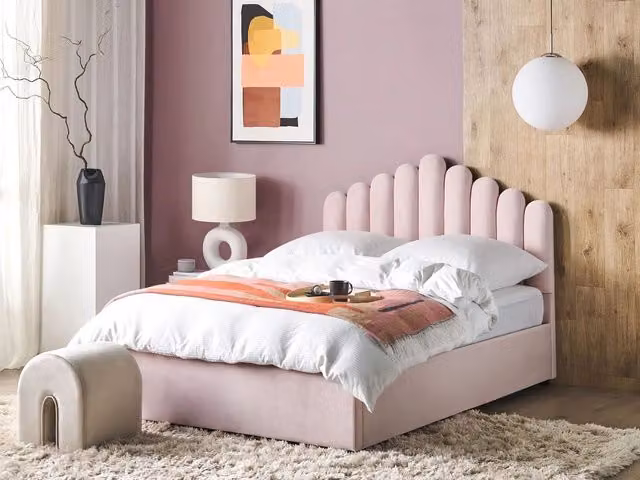 Letto contenitore matrimoniale Beliani in velluto rosa con testiera a conchiglia e rete a doghe L/P/H: 140 x 200 x 125 cm