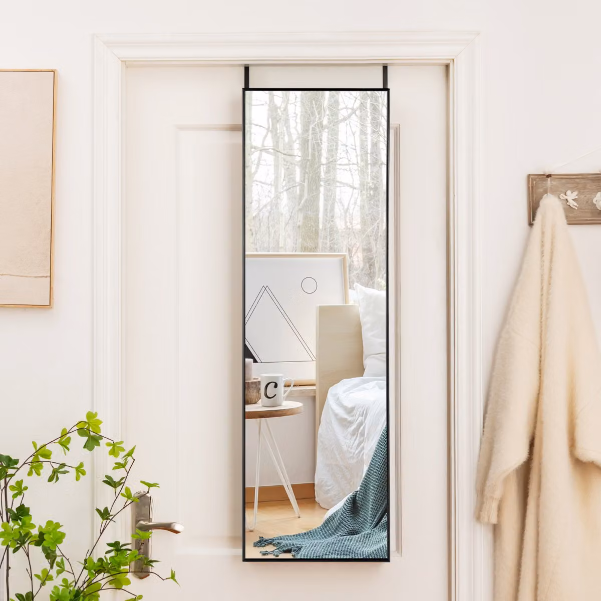 Specchio da parete o da appendere Costway con cornice in alluminio e vetro antigraffio, design minimalista, Nero