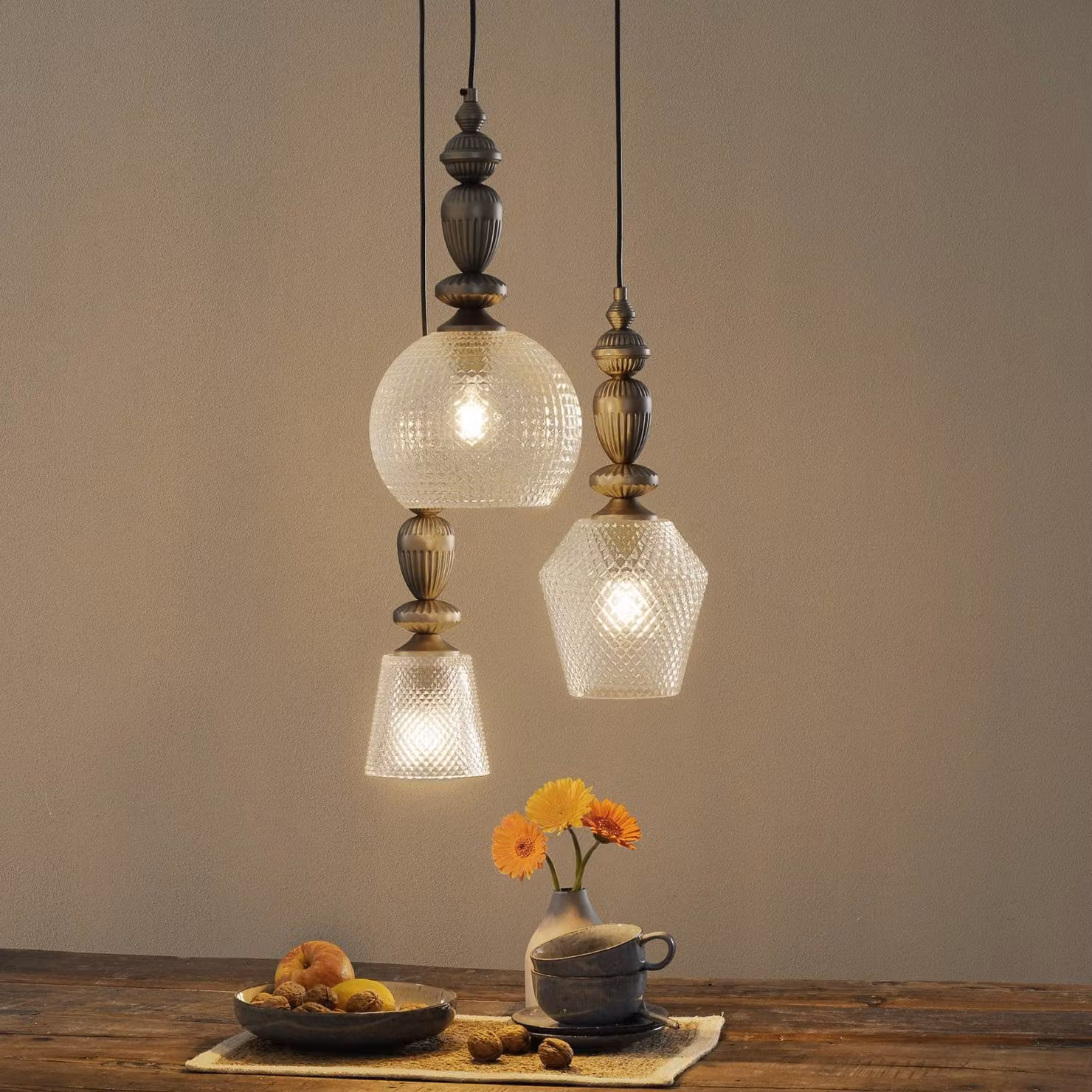 Viokef Lampada a sospensione in vetro Talisa, dimmerabile, Alluminio / Grigio / Zincato, Soggiorno / Sala da pranzo, Vetro, Vintage, Lampada a sospensione