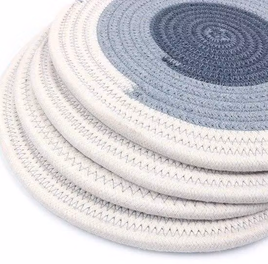 Set di 4 sottopiatti rotondi in plastica, resistenti al calore, antiscivolo, in cotone, con diametro di 30 cm (11,8 pollici)