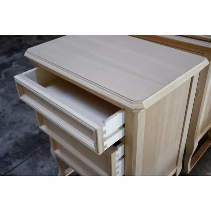Comodino classico con 3 cassetti in legno grezzo Mobili 2G L: 55 cm, P: 36 cm, H: 70 cm – 3