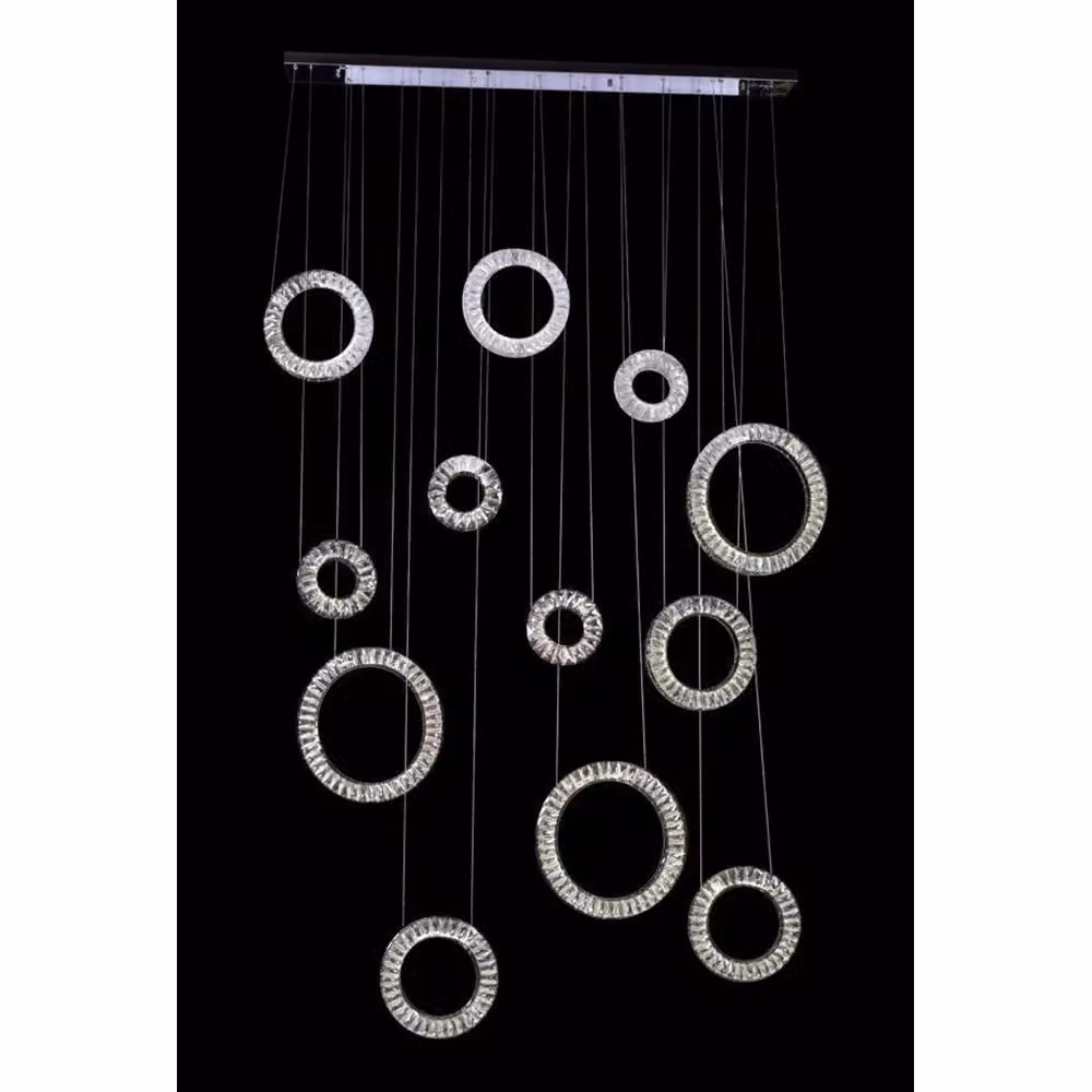 Lampadario a sospensione Trade Shop con anelli alternati in cristallo trasparente e finitura argento, luce 4000k, 420W – 2