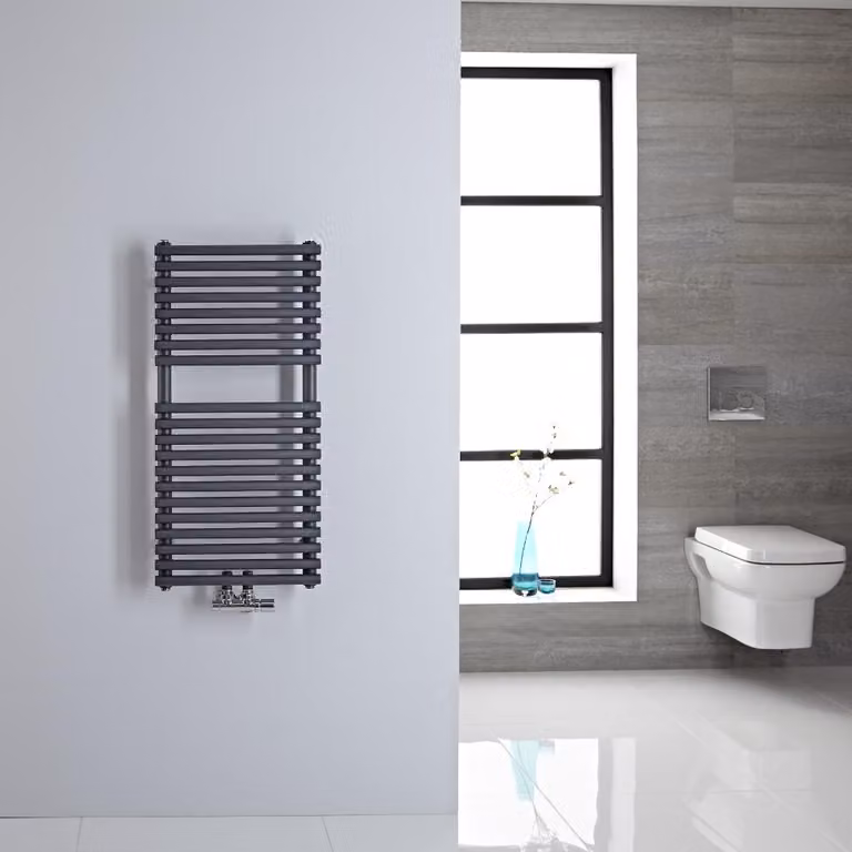 Scaldasalviette Antracite con Attacco Centrale - 835 x 400mm - 230 Watt - Magera