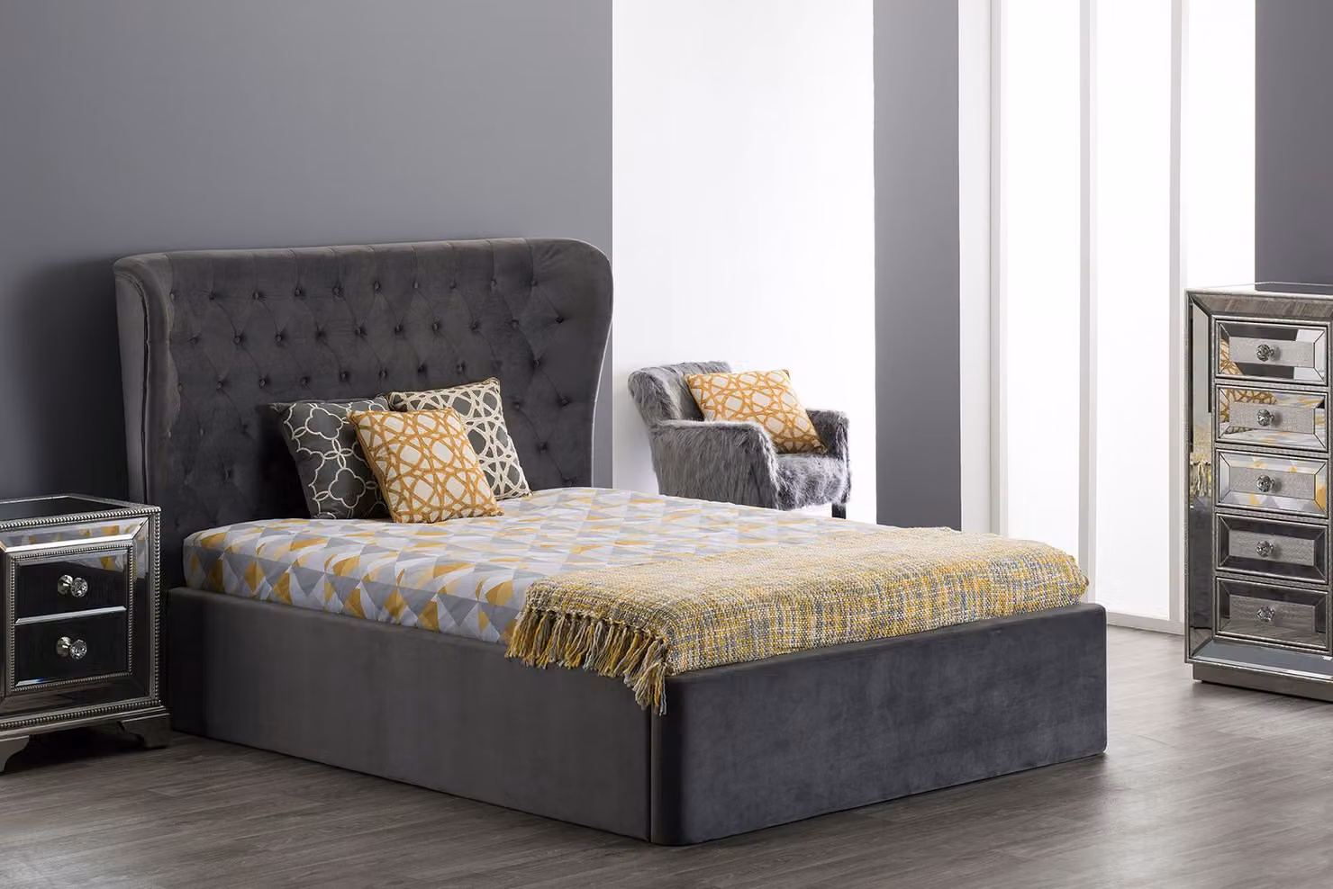 Chesterfield Design Bett 180x200cm Graue Schlafzimmer Betten Hotel Polster Luxus