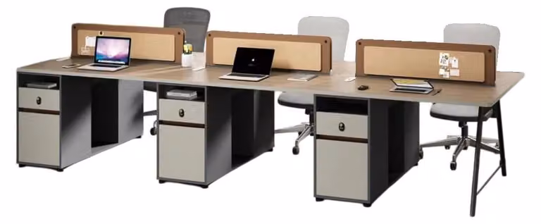 Scrivania moderna in legno per ufficio, progettata per 6 persone. Arredamento per ufficio