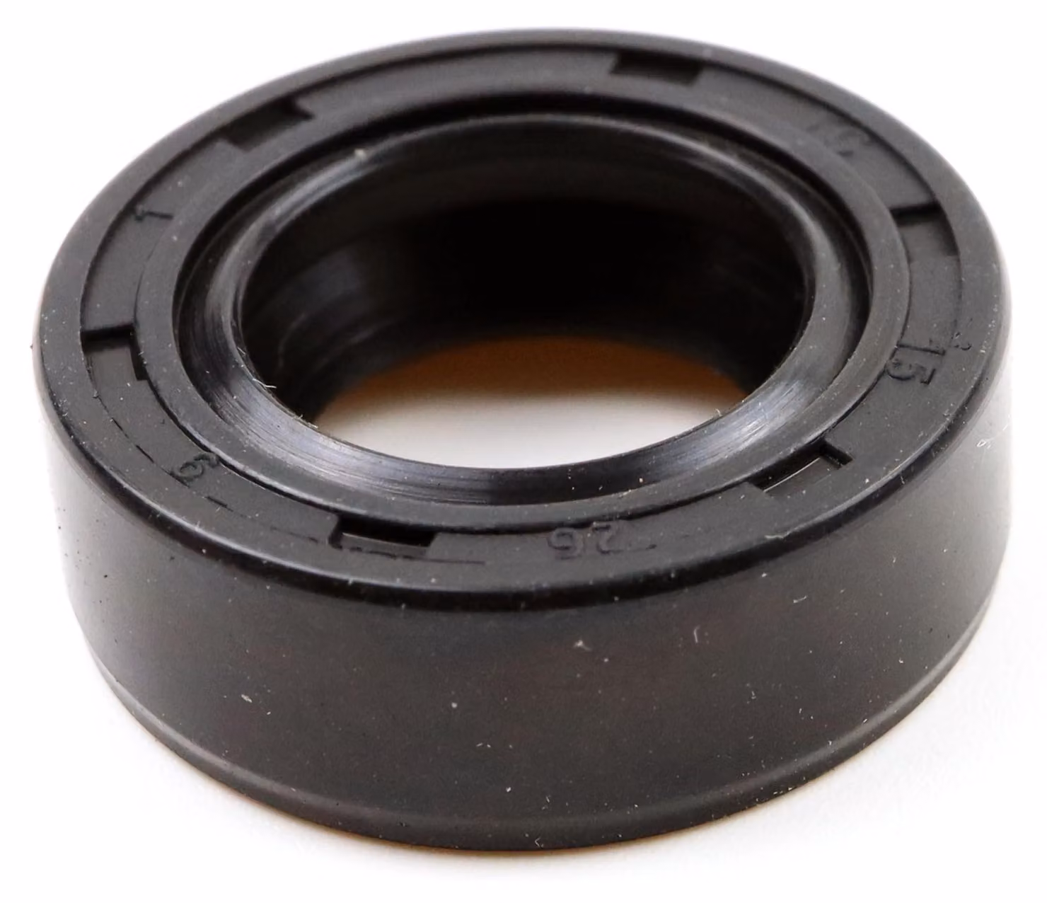 Guarnizione radiale per albero, dimensioni 15x26x9 mm, materiale NBR70, conforme alla norma DIN 3760