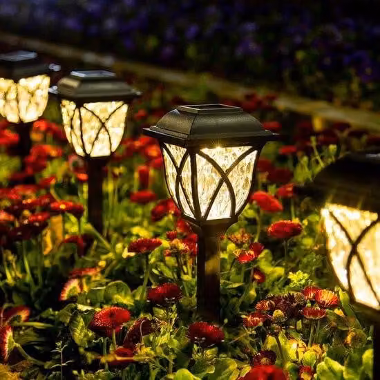 Impianto di illuminazione solare per esterni - 6 LED per un'illuminazione da giardino adatta all'uso esterno - luce solare a prova d'acqua per terrazze e giardini.