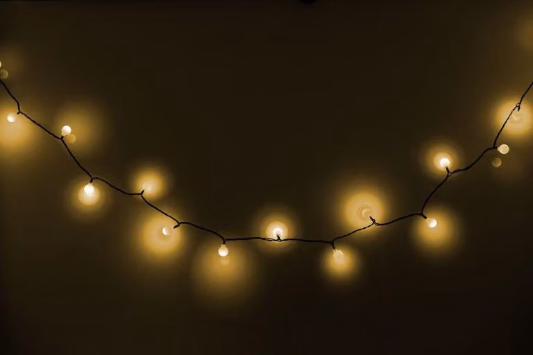 Catena luminosa MagicHome Natale Cherry Balls, 100x LED bianco caldo, IP44, 8 funzioni, illuminazione, L-9,90 m