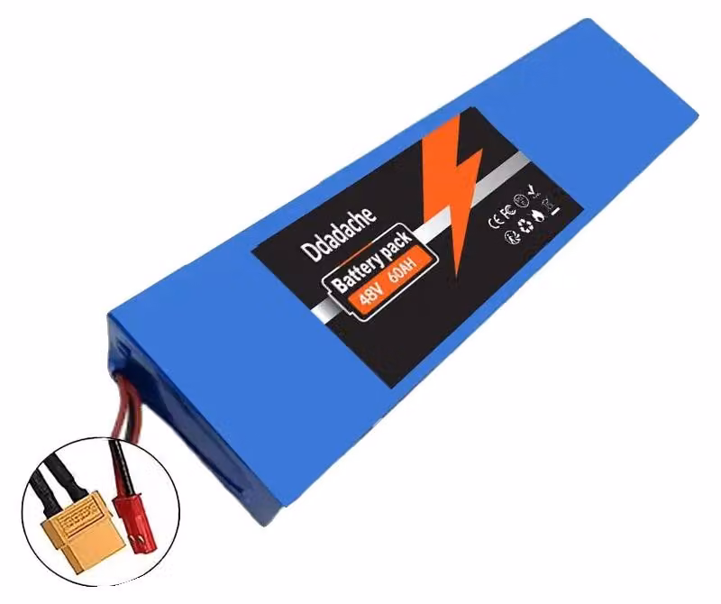 Batteria, 48V, capacità 60000mAh, configurazione 13S4P, connettori XT60 e JST