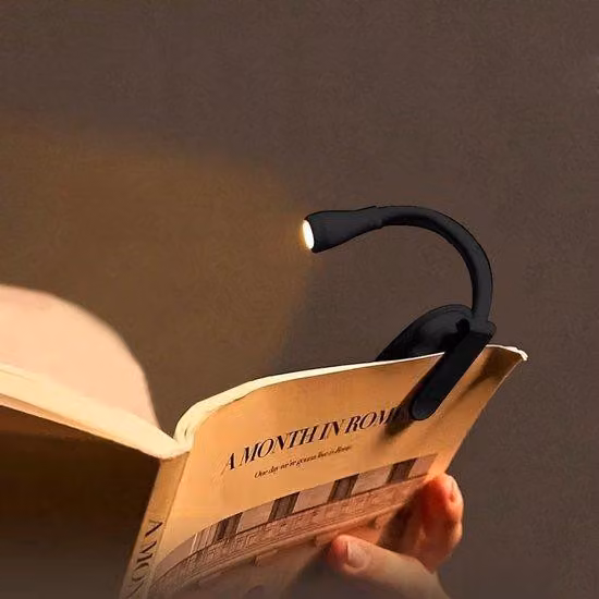 Lampada da lettura ricaricabile tramite USB, delicata per gli occhi, luce LED bianco caldo, luminosità regolabile, per lettini da lettura, nera.