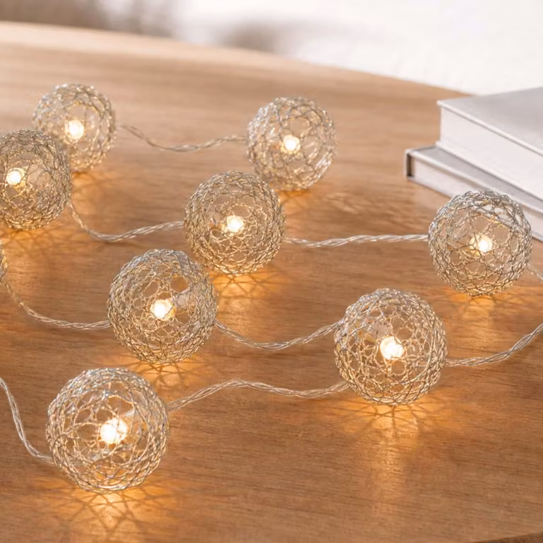 Catena luminosa con 20 LED, sfere metalliche argentate, luce bianco caldo, lunghezza 4,75 metri