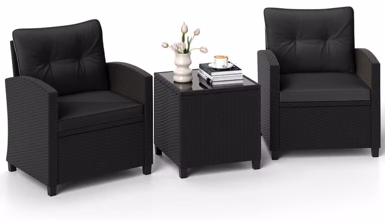 Set da giardino KOMFOTTEU, composto da: 2 poltrone in rattan sintetico, 1 tavolo da giardino in rattan sintetico, divano e tavolino in vetro temperato. Set di sedute con cuscini removibili, ideale per terrazzi, balconi e giardini
