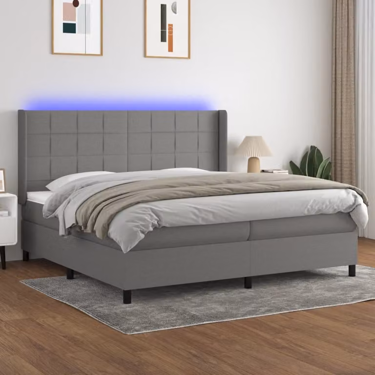 The Living Store Letto a molle con materasso e LED in tessuto grigio scuro 200x200 cm