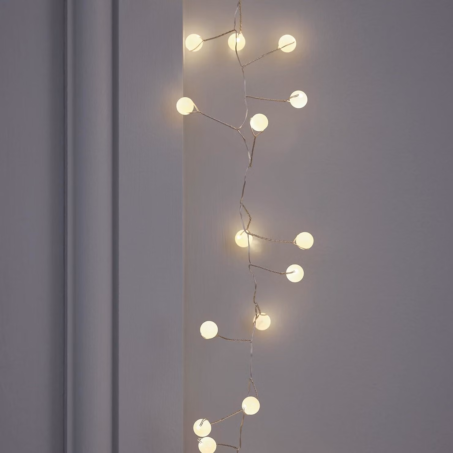 Catena luminosa con 80 LED bianco caldo, timer, lunghezza 1,5 metri, decorazione a perline