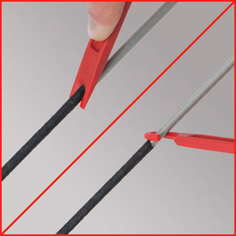 KS TOOLS Utensile per la pulizia dei tubi dei freni - 150.2209