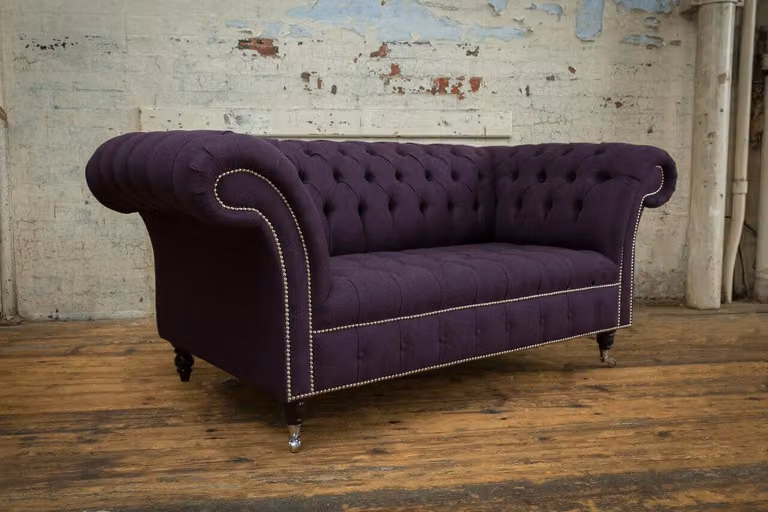 Klassische Chesterfield Couch 3 Sitzer Sofa Couch Samt Leder Lila Design Polster