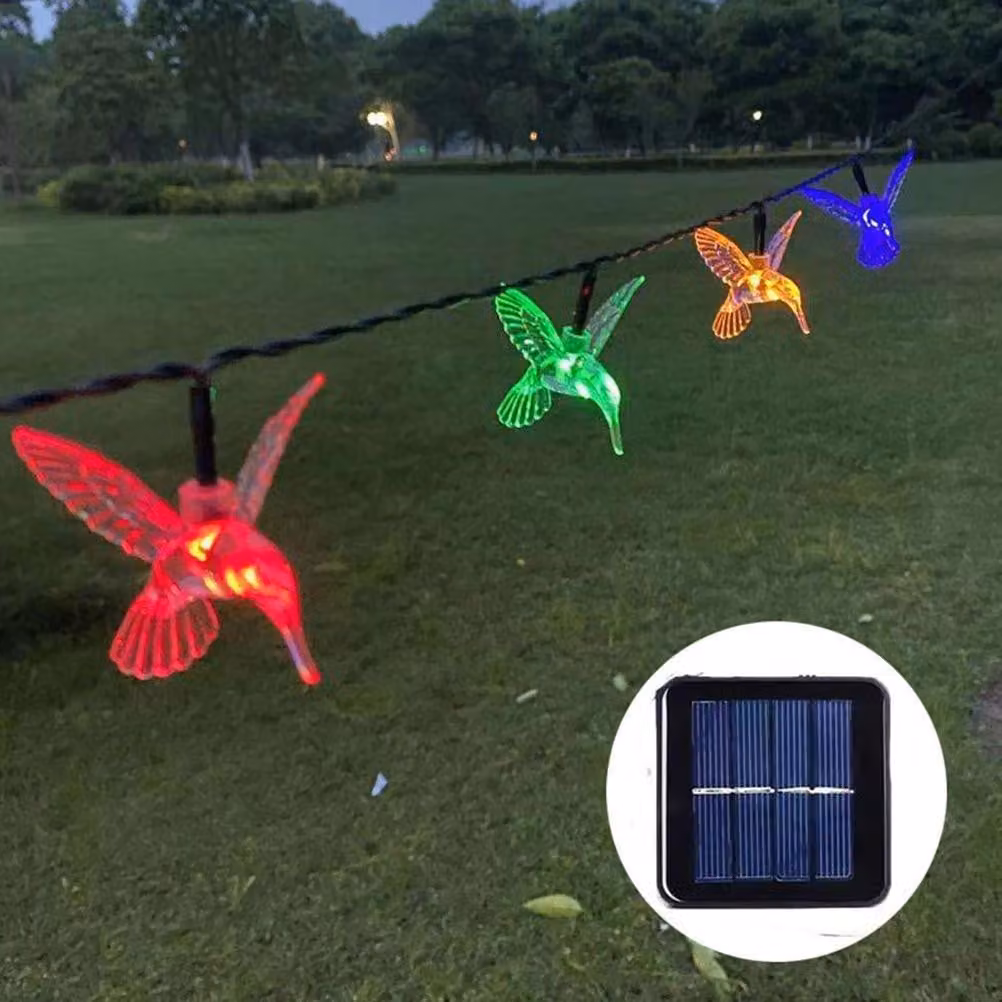 Catena luminosa a LED alimentata a energia solare, a forma di colibrì, con 30 luci, ideale per l'esterno, giardino, recinzioni, terrazze, come decorazione luminosa