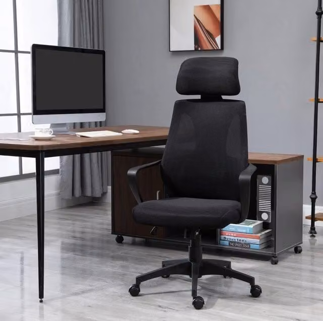 Sedia da ufficio ULEVR regolabile in altezza con funzione oscillante, poggiatesta e supporto lombare, nera