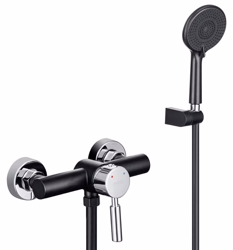 Set doccia con miscelatore e design nero