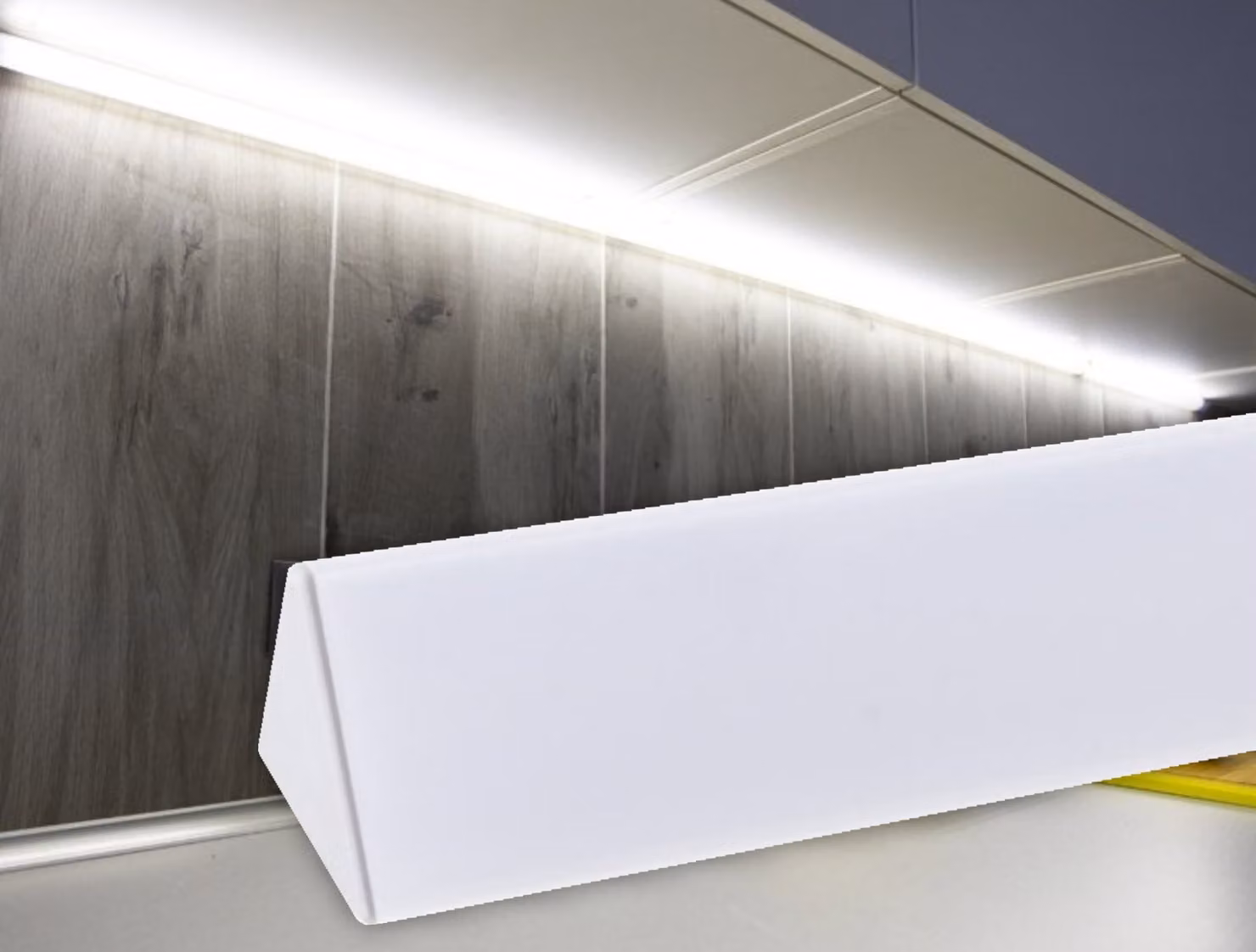 Struttura in profilo di alluminio 1m 18x18 - argento (set di 5 pezzi)