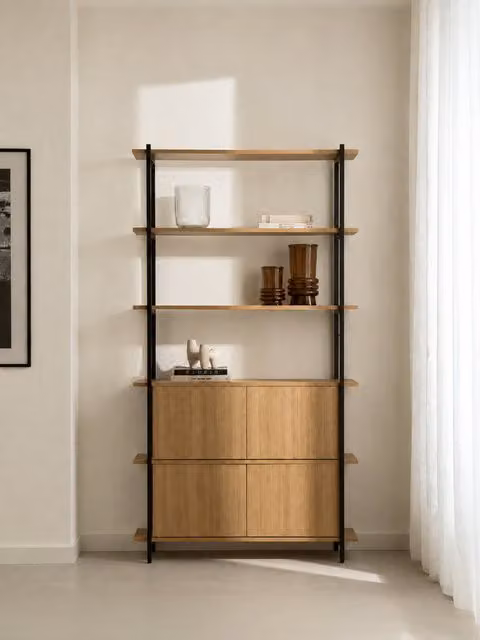 Scaffale alto Darel Kenay Home in legno e metallo nero e naturale
