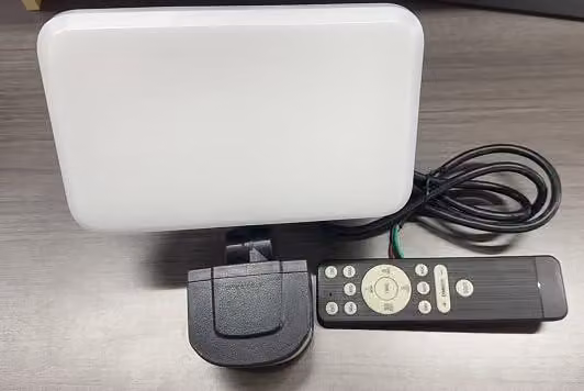 Faretto LED da esterno con sensore di movimento, 3000 lumen, 3 colori, grado di protezione IP66