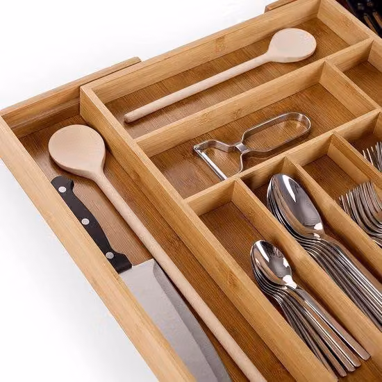 Pratico organizer da scrivania in bambù - 455 x 33 x 5 cm - Area di ricarica USB espandibile - 5-7 cassetti - Per ampliare la tua postazione di lavoro