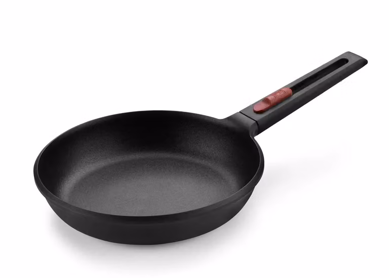 Padella con un manico in alluminio antiaderente per induzione, linea Infinity , diam.26cm