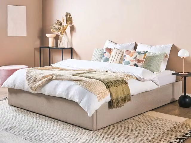 Letto contenitore Beliani con doghe in legno e base a sollevamento, imbottito in tessuto beige, design moderno, L/P: 180 x 200 cm