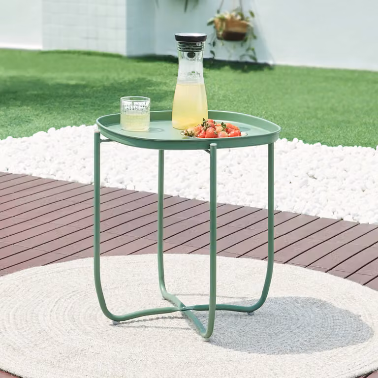 Tavolino 'Sandefjord' rettangolare con un vassoio estraibile in acciaio 53 x 46 x 46 cm Verde