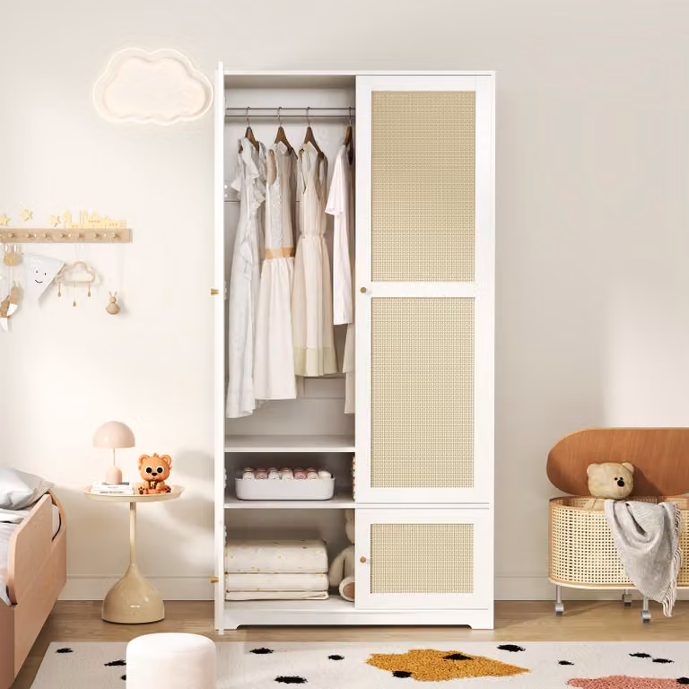 Armadio angolare Flieks con ante in rattan, armadio a 2 ante con asta appendiabiti e ripiani, guardaroba 90x48x180 cm, bianco