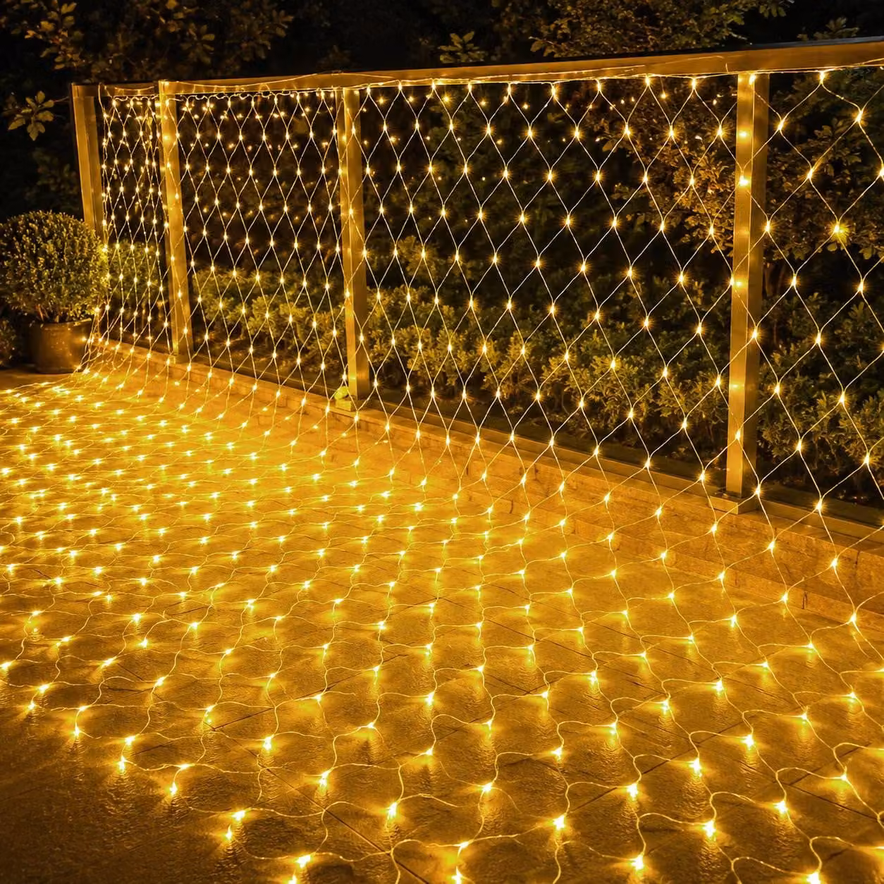Catena luminosa a LED, luce bianco caldo, 8 modalità di illuminazione, ideale per decorazioni natalizie, feste, interni, giardini. Grado di protezione IP44. Dimensioni: 3x2 metri