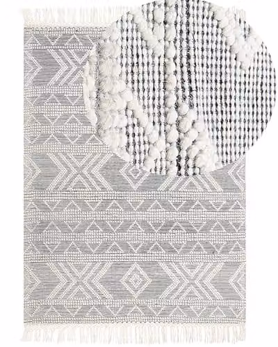 Beliani Tappeto di lana bianco e nero fatto a mano motivo geometrico e nappe 160 x 230 cm