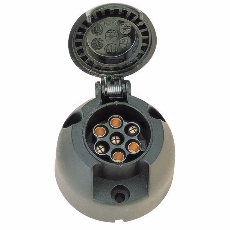 Steckdose 7-polig 12V mit Deckel + Gummi-Dichtung