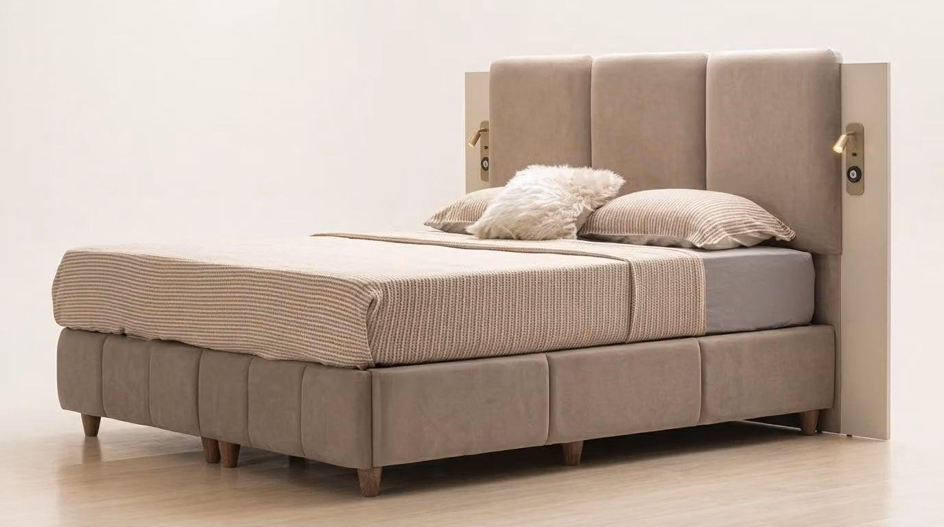 Letto con testiera, confortevole, elegante, beige, spazioso, imbottito, con illuminazione a LED e porta USB