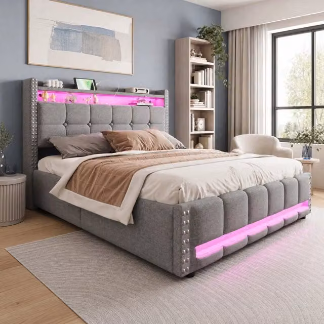 Letto matrimoniale imbottito 160x200 cm con illuminazione LED, porta USB, testiera con ripiani e contenitore, rivestimento in lino grigio chiaro