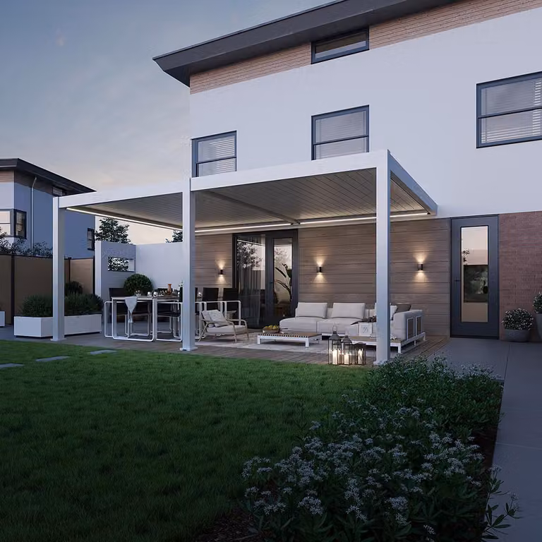 Pergola elettrica da parete Weide E-Deluxe Plus, interamente in alluminio, 4x6 m, con tetto a lamelle, bianca