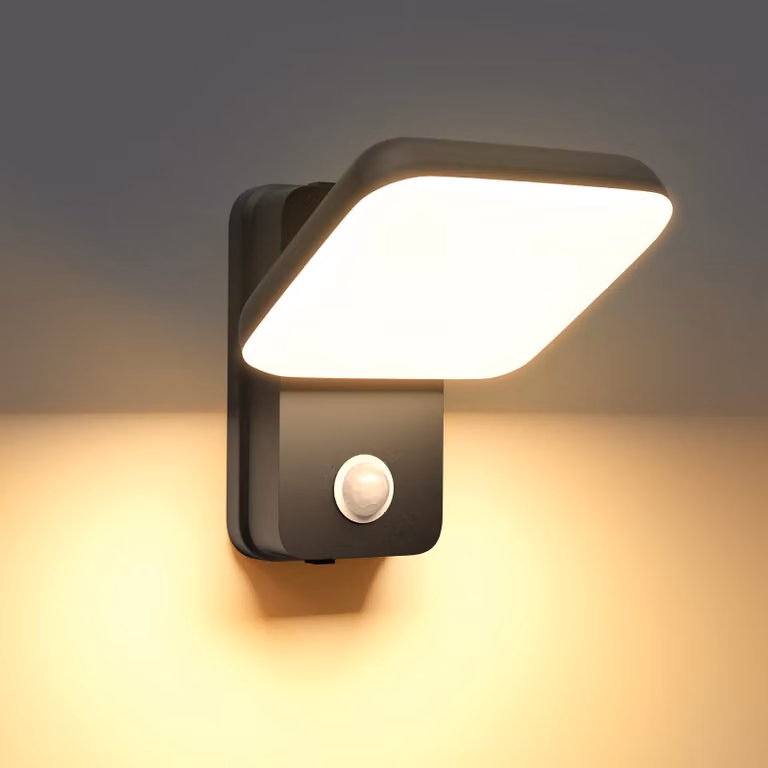 Lampada da parete con sensore di movimento, orientabile a 350°, grado di protezione IP65, colore antracite