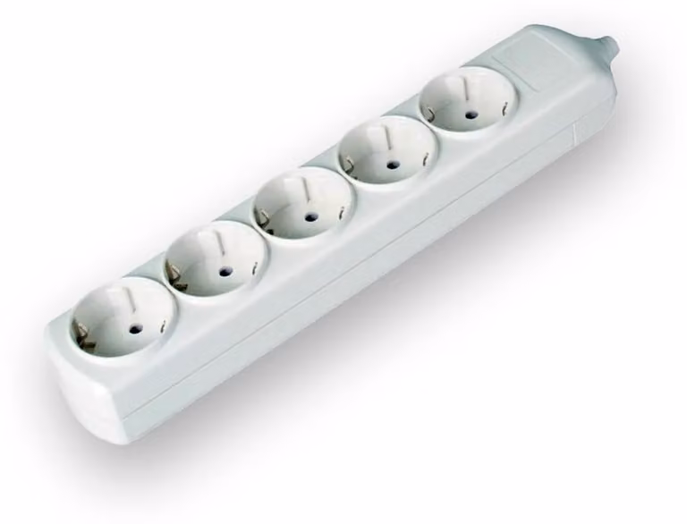 Ciabatta multipresa con interruttore, lunghezza 1,5 metri, 3 prese, cavo da 1,5 mm², colore nero