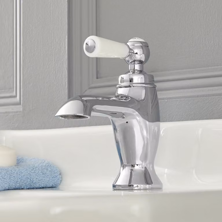 Rubinetto Lavabo Monoforo a Leva - Cromato/Bianco - Design elegante - Controllo preciso