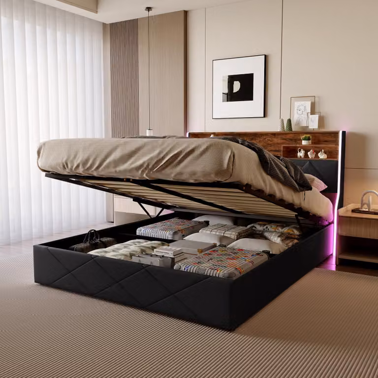 Letto imbottito Fortuna Lai 160x200 cm, ecopelle nera con vano contenitore, illuminazione USB e LED, rete a doghe, testata con ripiani, meccanismo idraulico, struttura in metallo