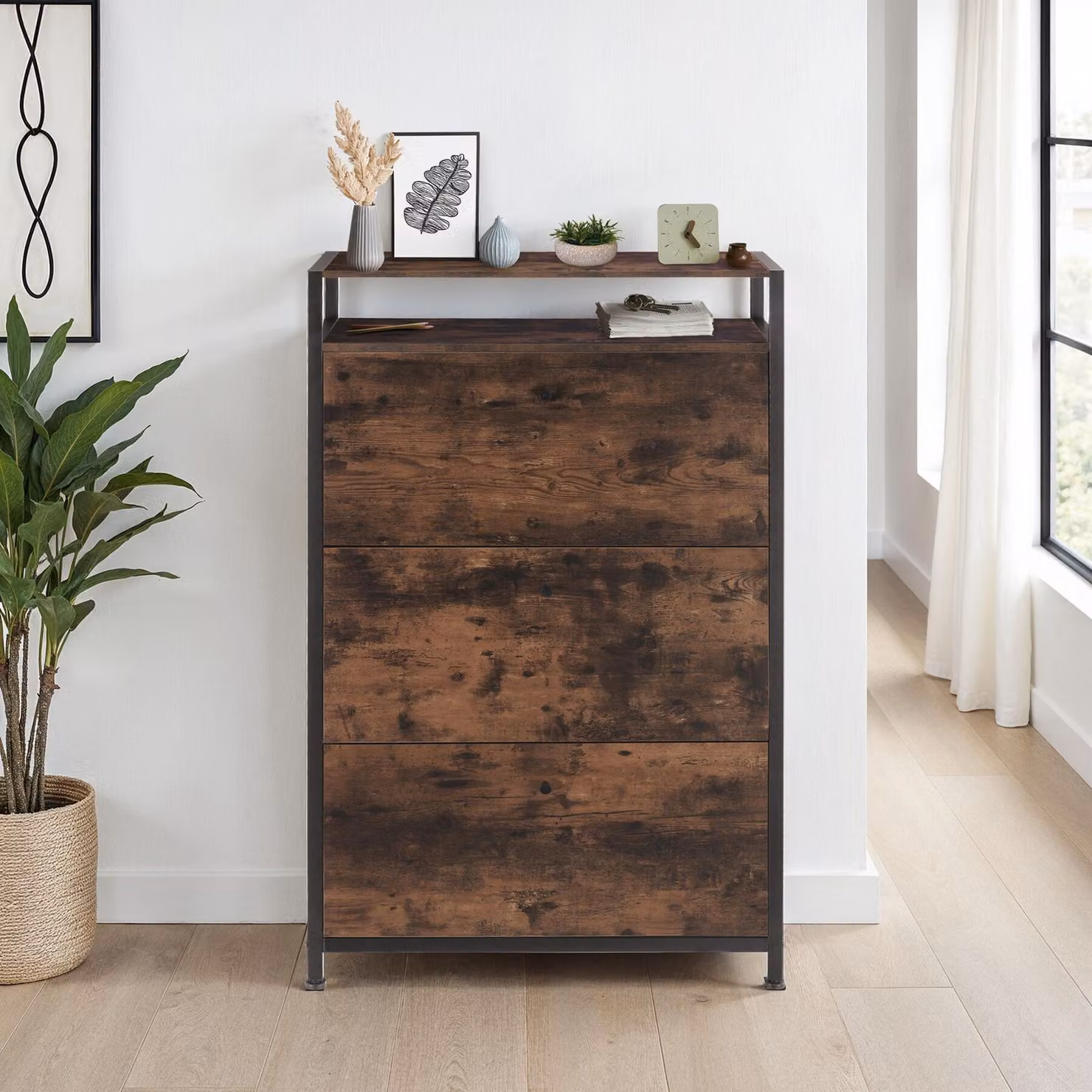 Scarpiera Tectake in stile industriale con ripiani basculanti, colore marrone e nero, L: 81 cm, H: 130 cm, P: 32 cm – 2