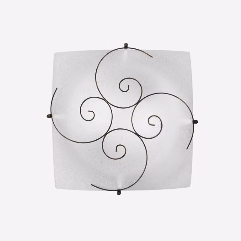 Lampada a sospensione RICCIOLO, realizzata in vetro bianco con decorazioni in metallo color ruggine, dimensioni 40x40 cm.